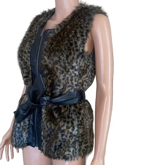 Daytrip vest faux fur full zip belted cheetah leopard animal print jacket SZ SM - Picture 3 of 10